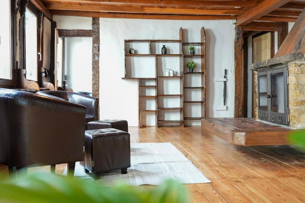 Charmante Fachwerk Wohnung Mit Terrasse In Der Altstadt 코블렌츠 외부 사진