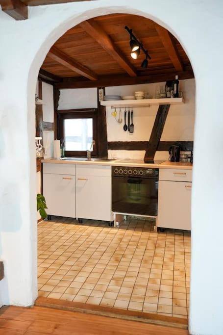 Charmante Fachwerk Wohnung Mit Terrasse In Der Altstadt 코블렌츠 외부 사진