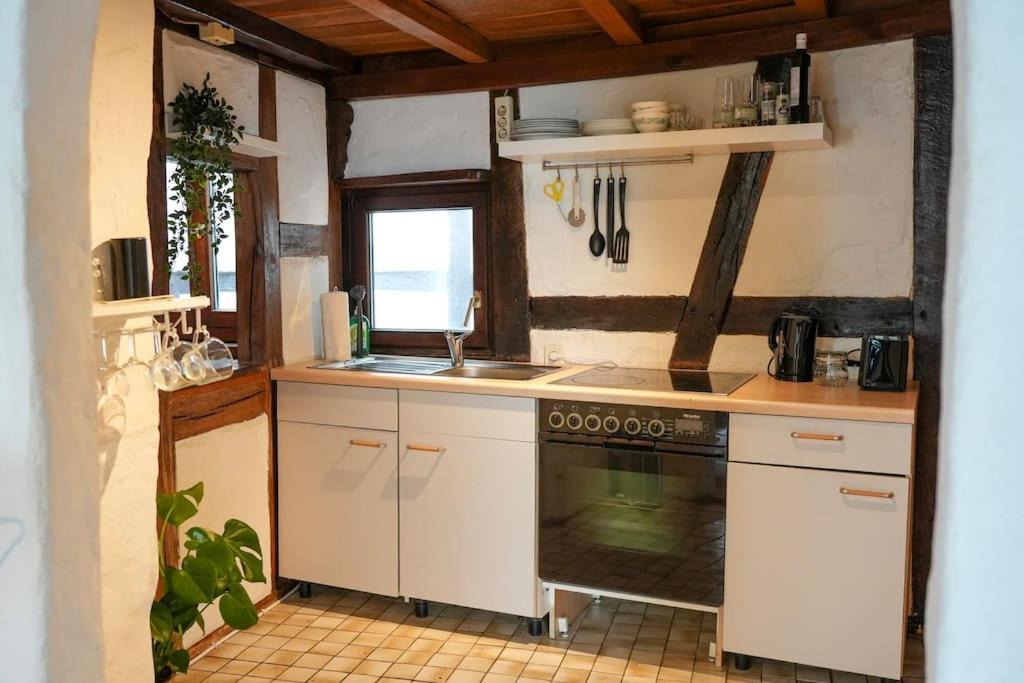 Charmante Fachwerk Wohnung Mit Terrasse In Der Altstadt 코블렌츠 외부 사진